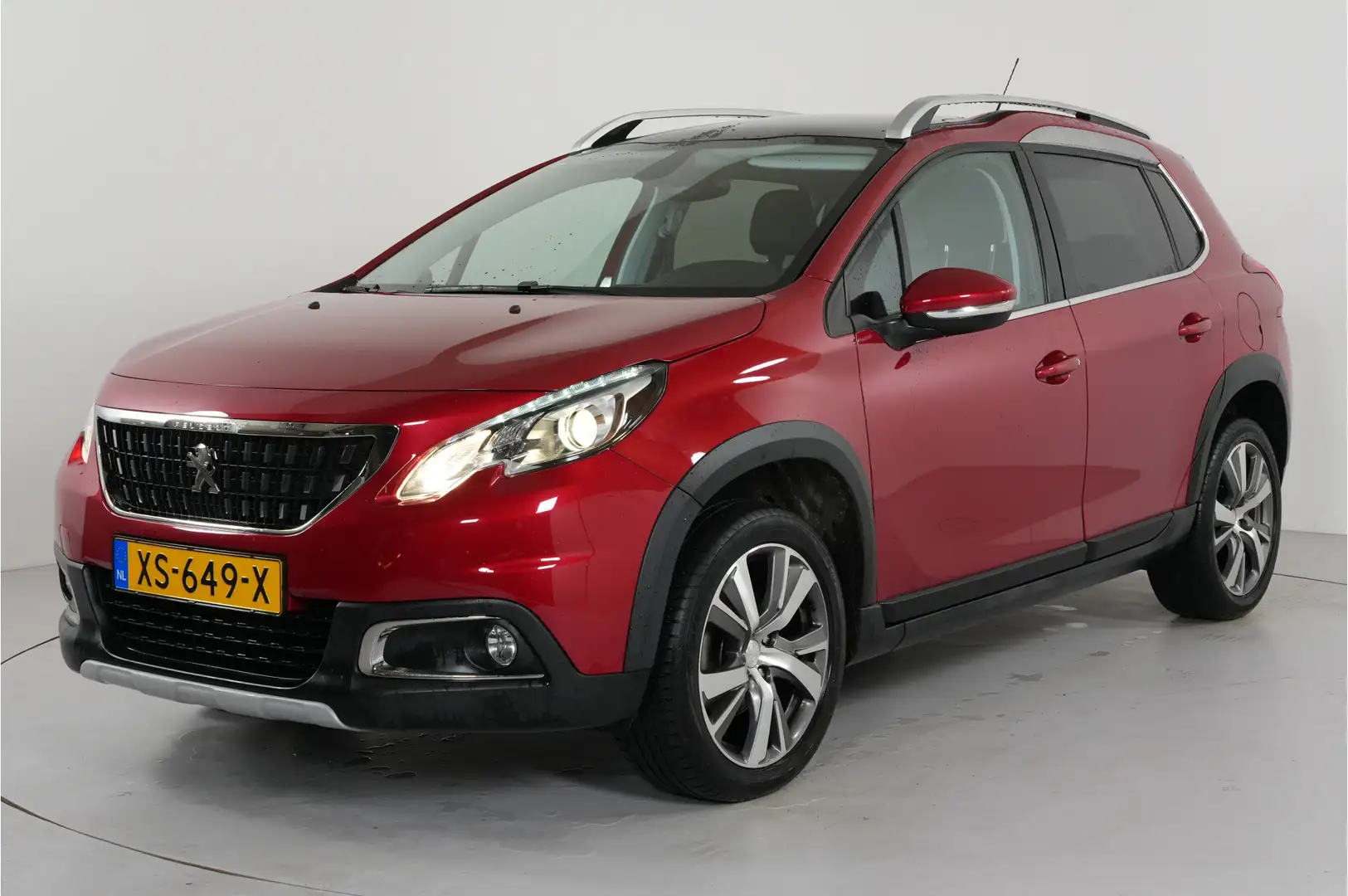 Peugeot 2008 1.2 PureTech Blue Lease Allure | Pano | Trekhaak | Rot - 2