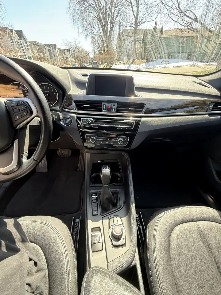 BMW X1 снимка BMW X1