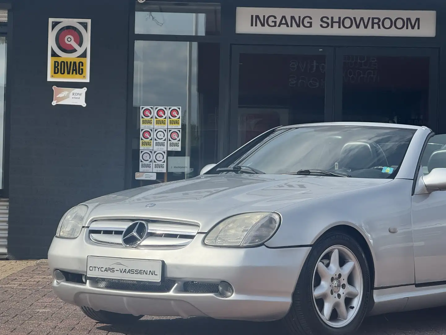 Mercedes-Benz SLK 230 K. automaat 194 pk youngtimer AMG uitvoering airco Grijs - 2