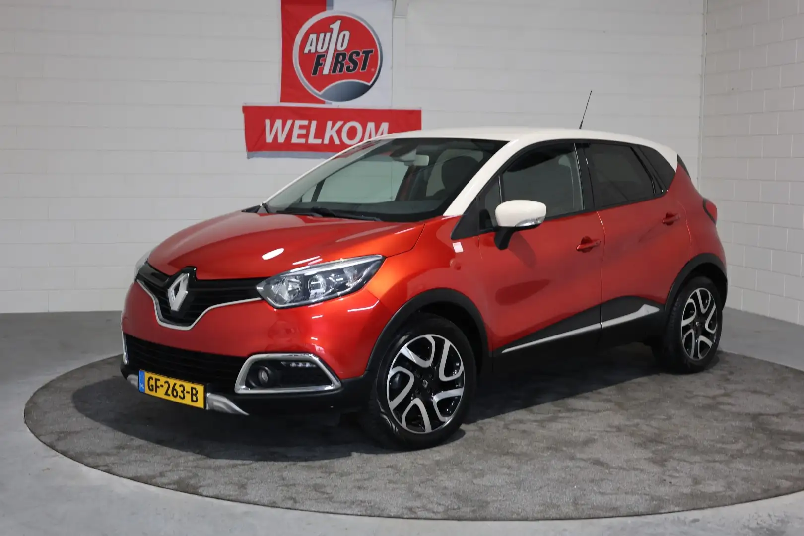 Renault Captur 0.9 TCe Helly Hansen, NL auto, Hoge instap, Clima, Rojo - 1