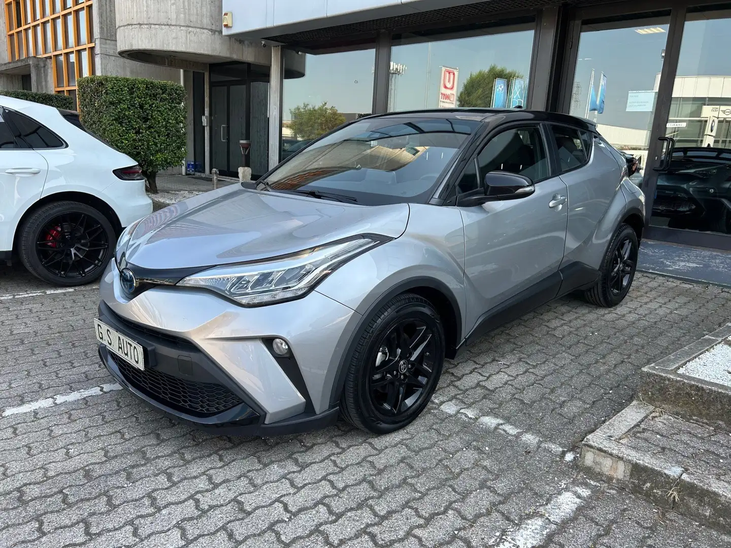 Toyota C-HR 1.8h Trend e-cvt Argento - 1