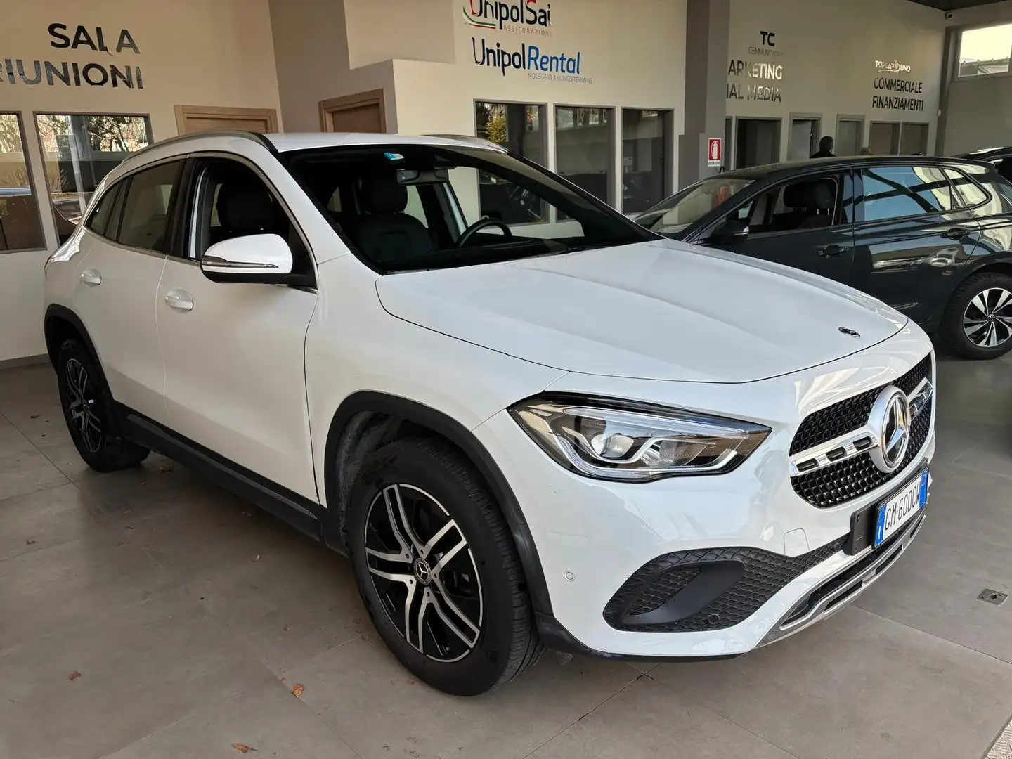 Mercedes-Benz GLA 180 GLA 180 d Sport Plus auto Bílá - 2