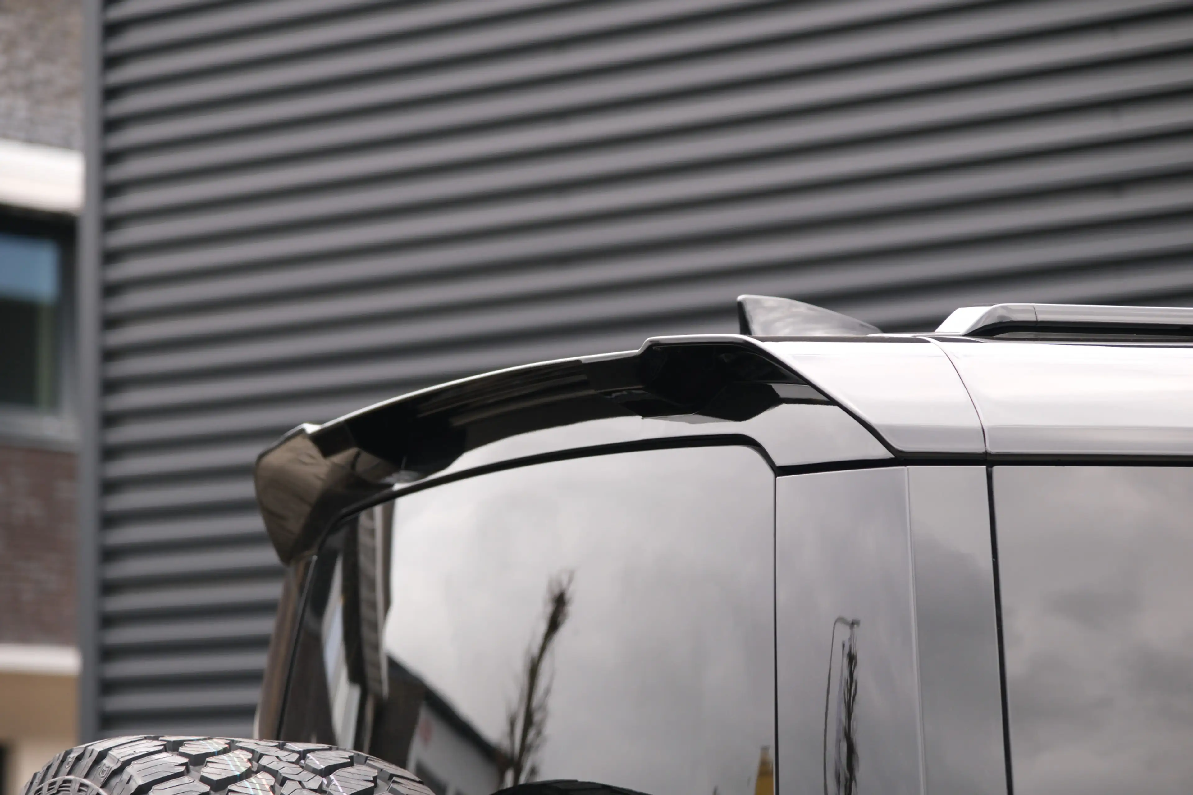 Land Rover Defender 110 P300e 110 X-Dynamic HSE | HNP € 135.005,- | Ta — photo 16