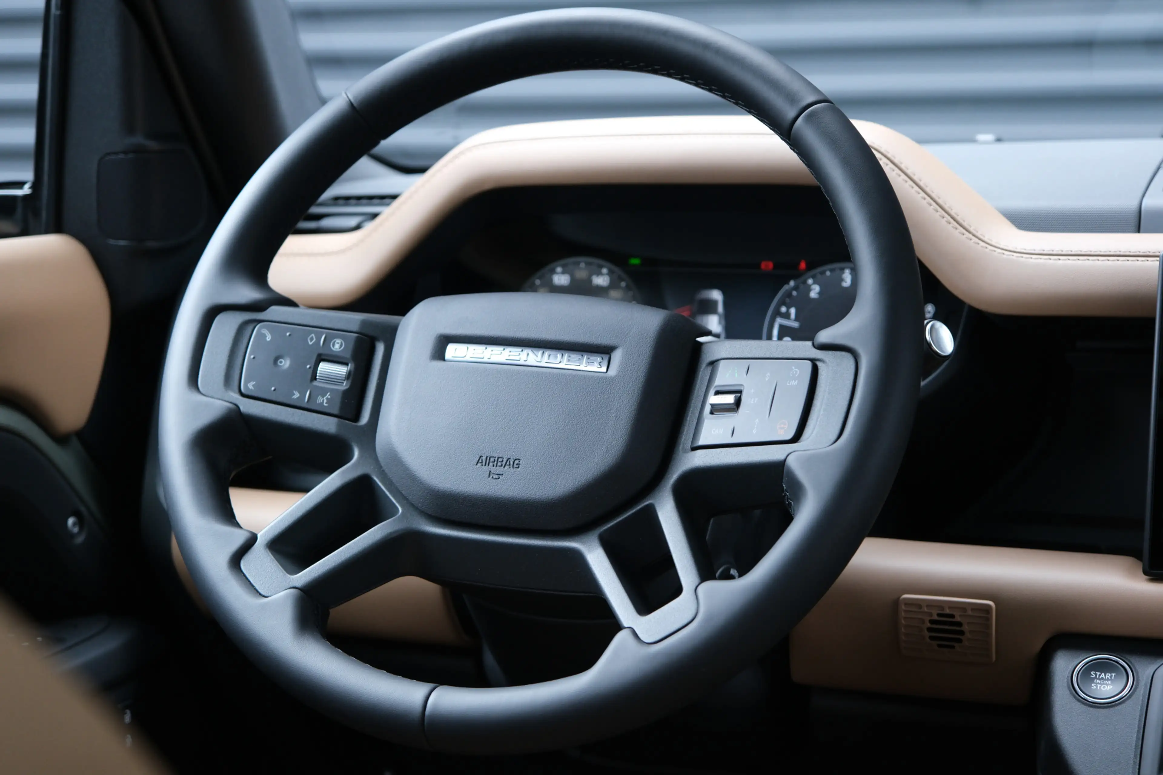 Land Rover Defender 110 P300e 110 X-Dynamic HSE | HNP € 135.005,- | Ta — photo 4