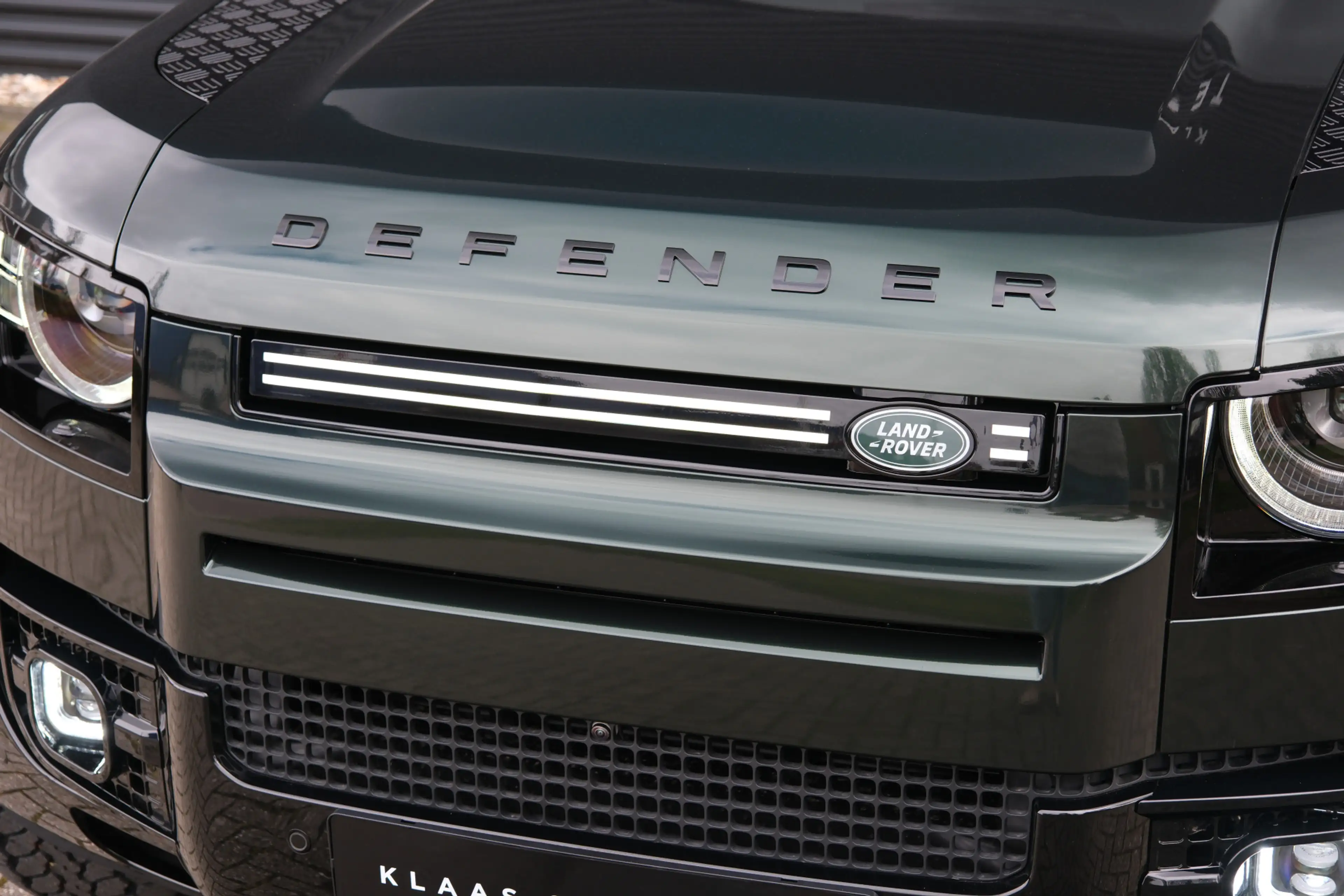 Land Rover Defender 110 P300e 110 X-Dynamic HSE | HNP € 135.005,- | Ta — photo 9