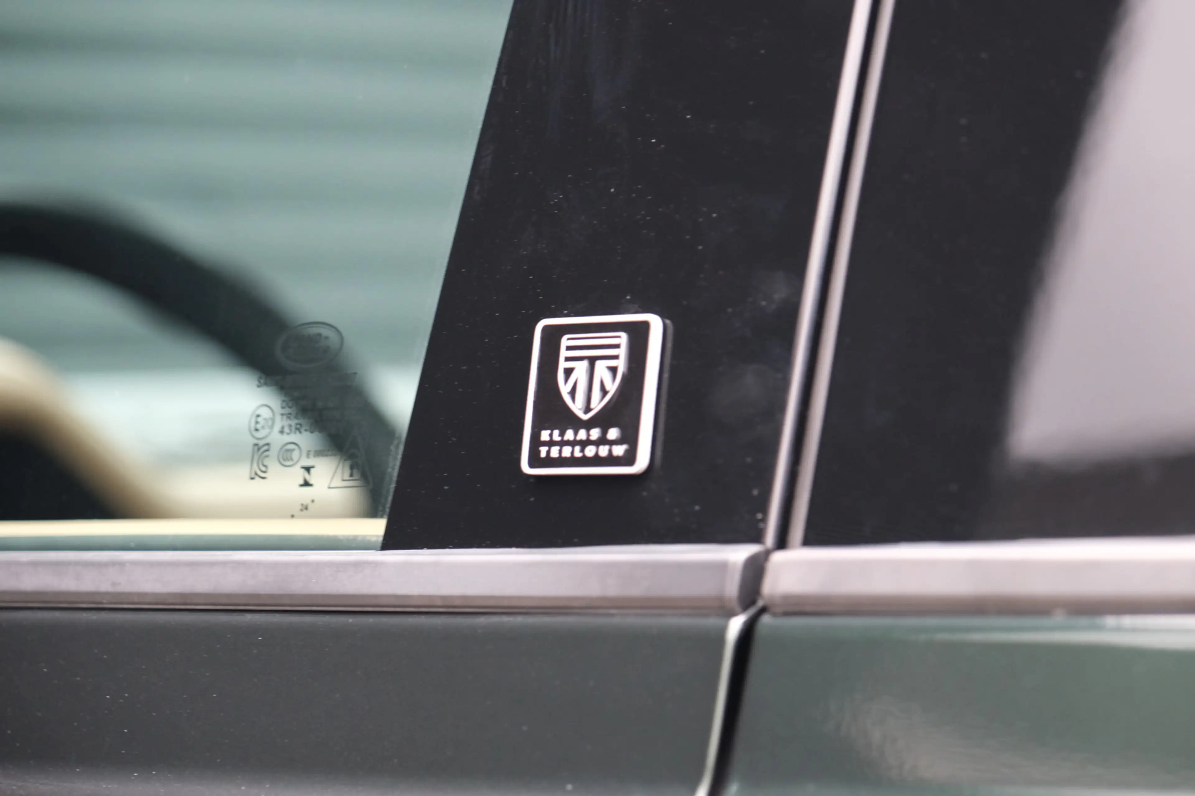Land Rover Defender 110 P300e 110 X-Dynamic HSE | HNP € 135.005,- | Ta — photo 20