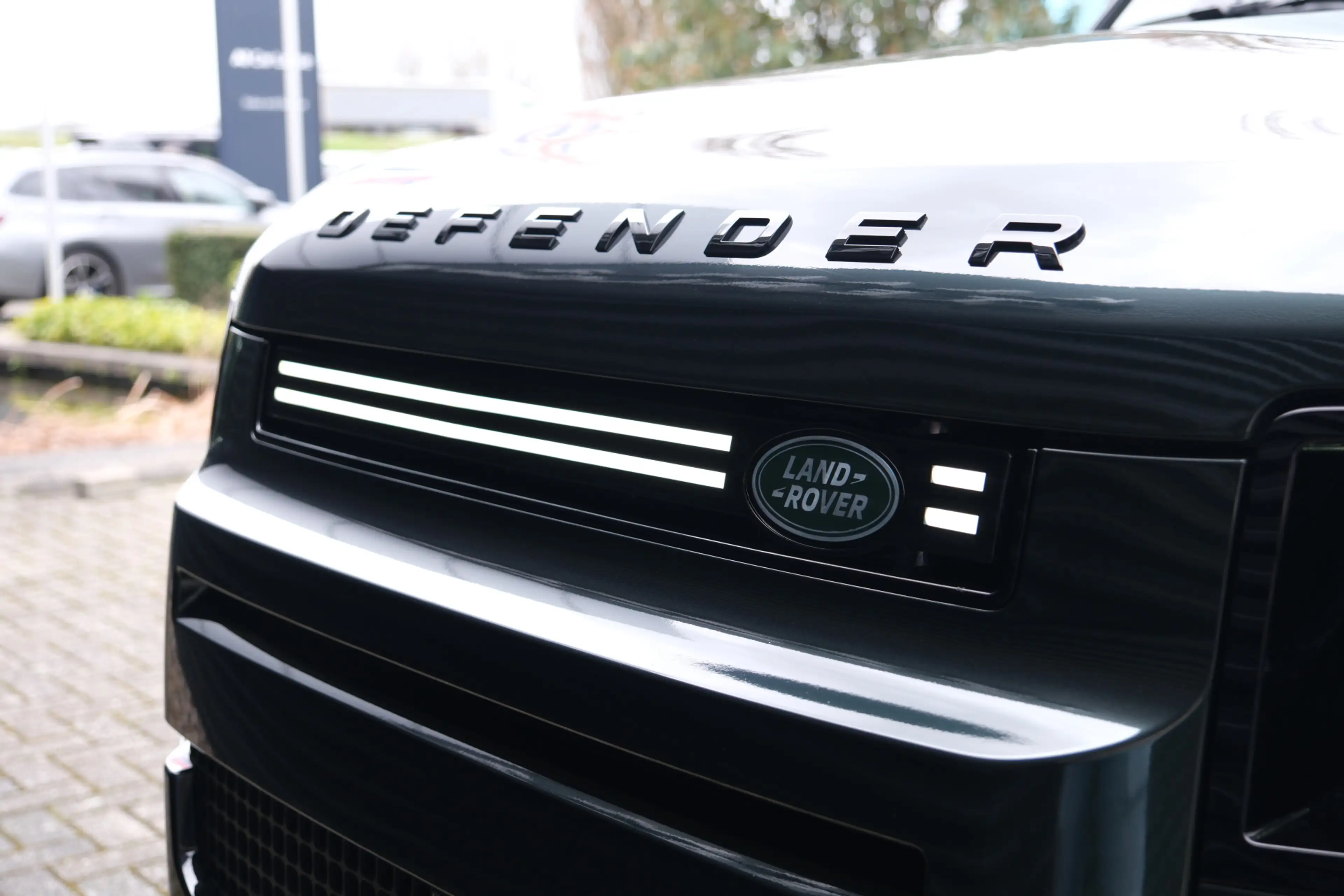 Land Rover Defender 110 P300e 110 X-Dynamic HSE | HNP € 135.005,- | Ta — photo 21