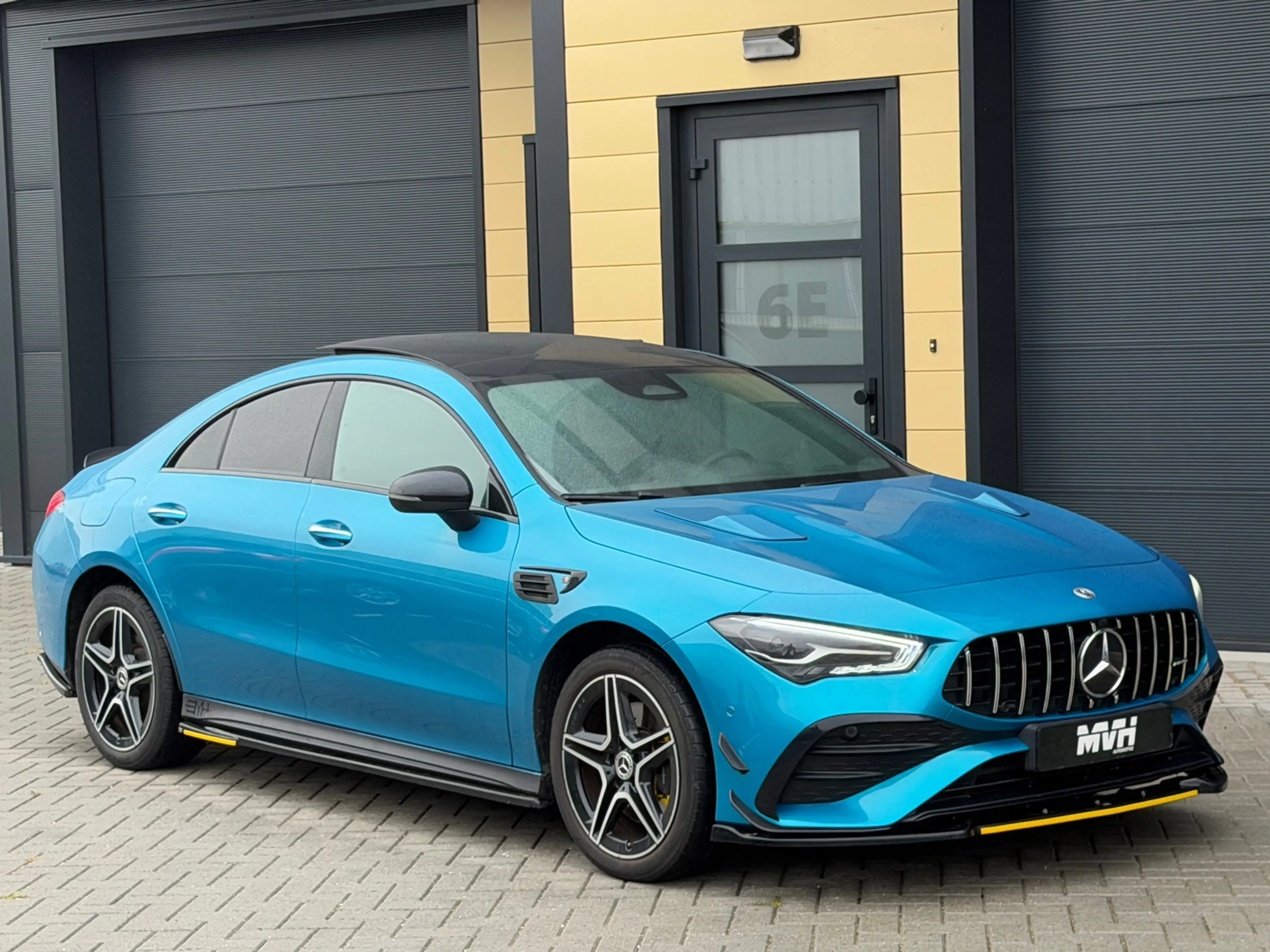 Mercedes-Benz CLA 250 e AMG Line - 2023 - Panorama - Leder - Full Screen — photo 6