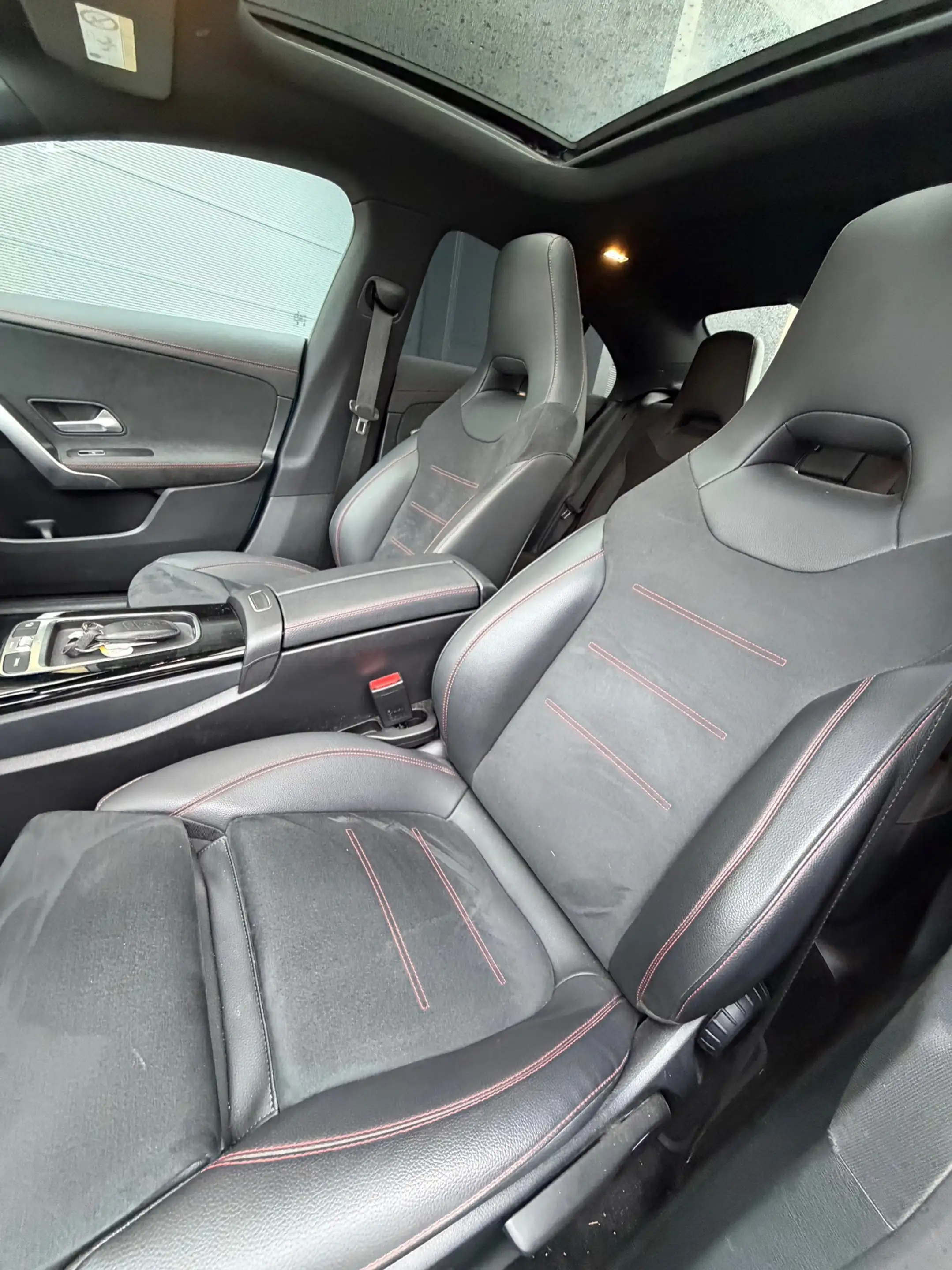 Mercedes-Benz CLA 250 e AMG Line - 2023 - Panorama - Leder - Full Screen — photo 14