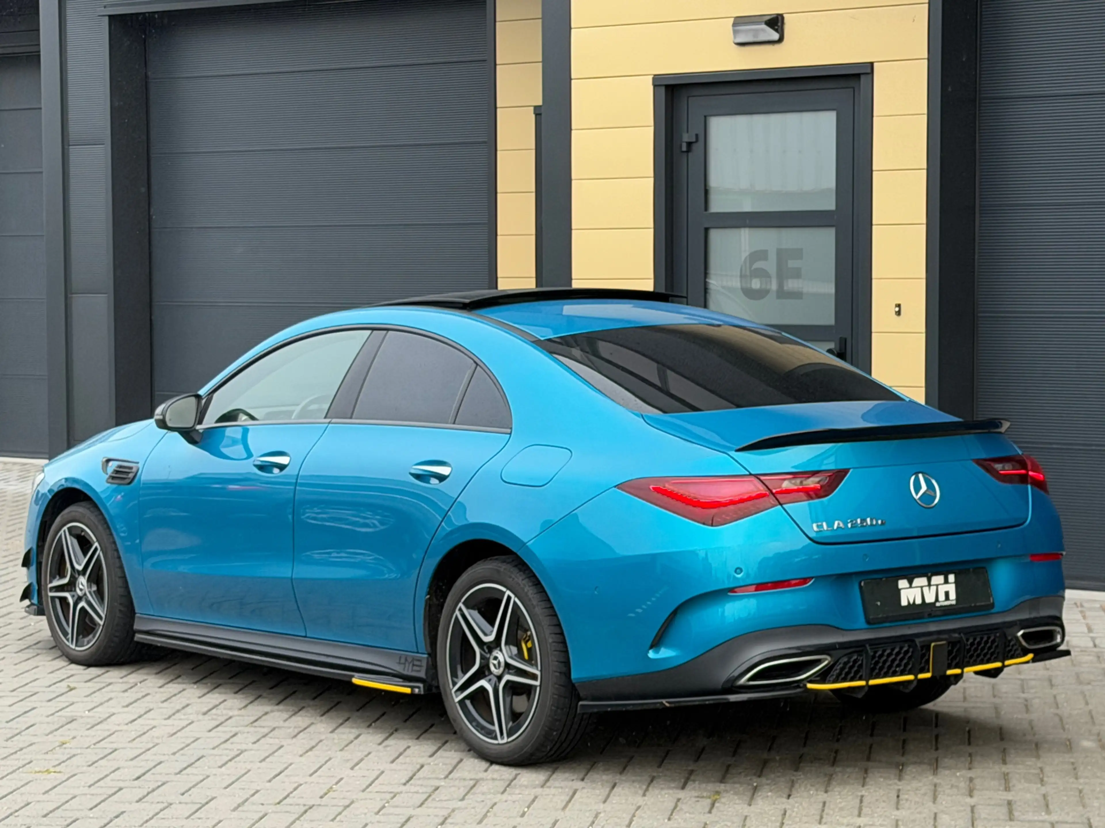 Mercedes-Benz CLA 250 e AMG Line - 2023 - Panorama - Leder - Full Screen — photo 7