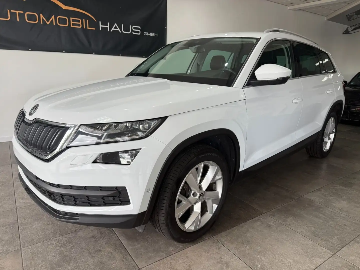 Skoda Kodiaq Style 4x4 **7-SITZE*AHK*ACC*DCC*CANTON** Blanc - 1