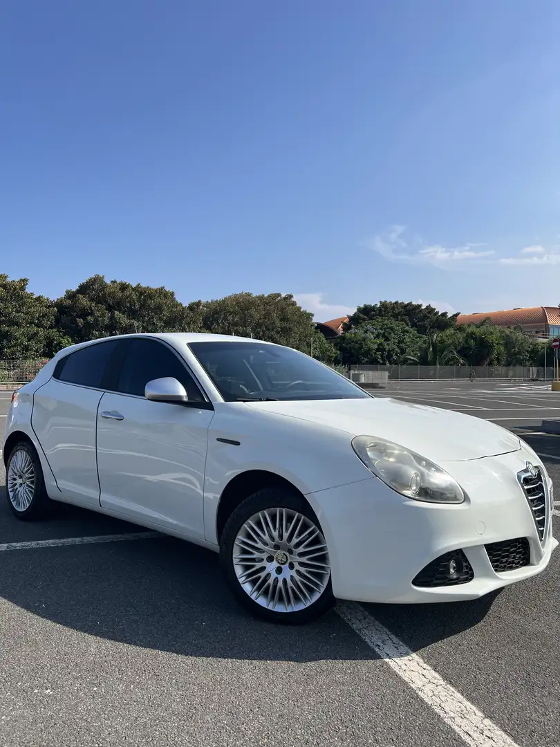 Alfa Romeo Giulietta 2.0 jtdm(2) Distinctive 140cv - 1