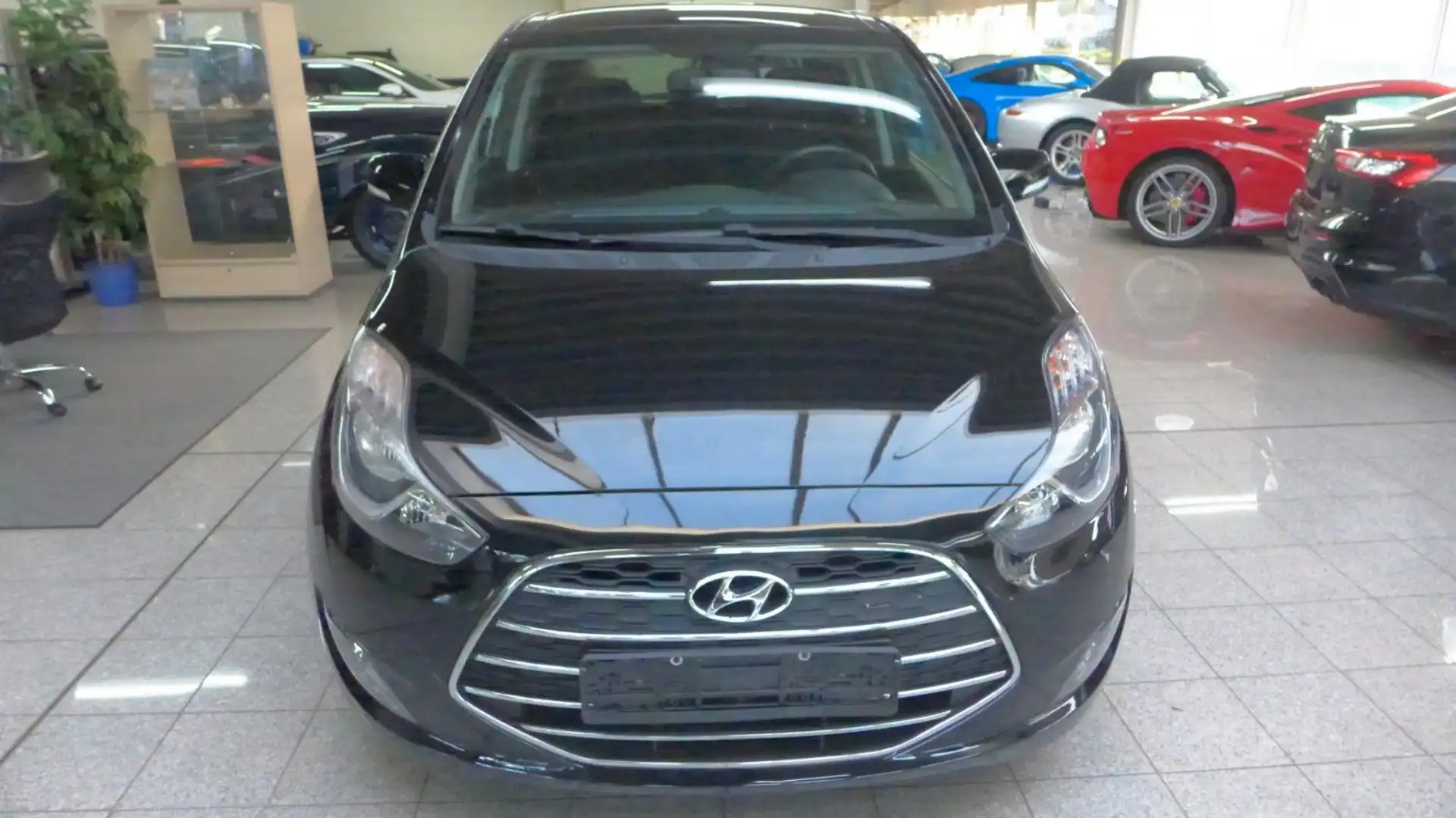 Hyundai iX20 Blue Passion-1.HAND-NAVI-SHD-KAMERA-SITZHEI Schwarz - 2