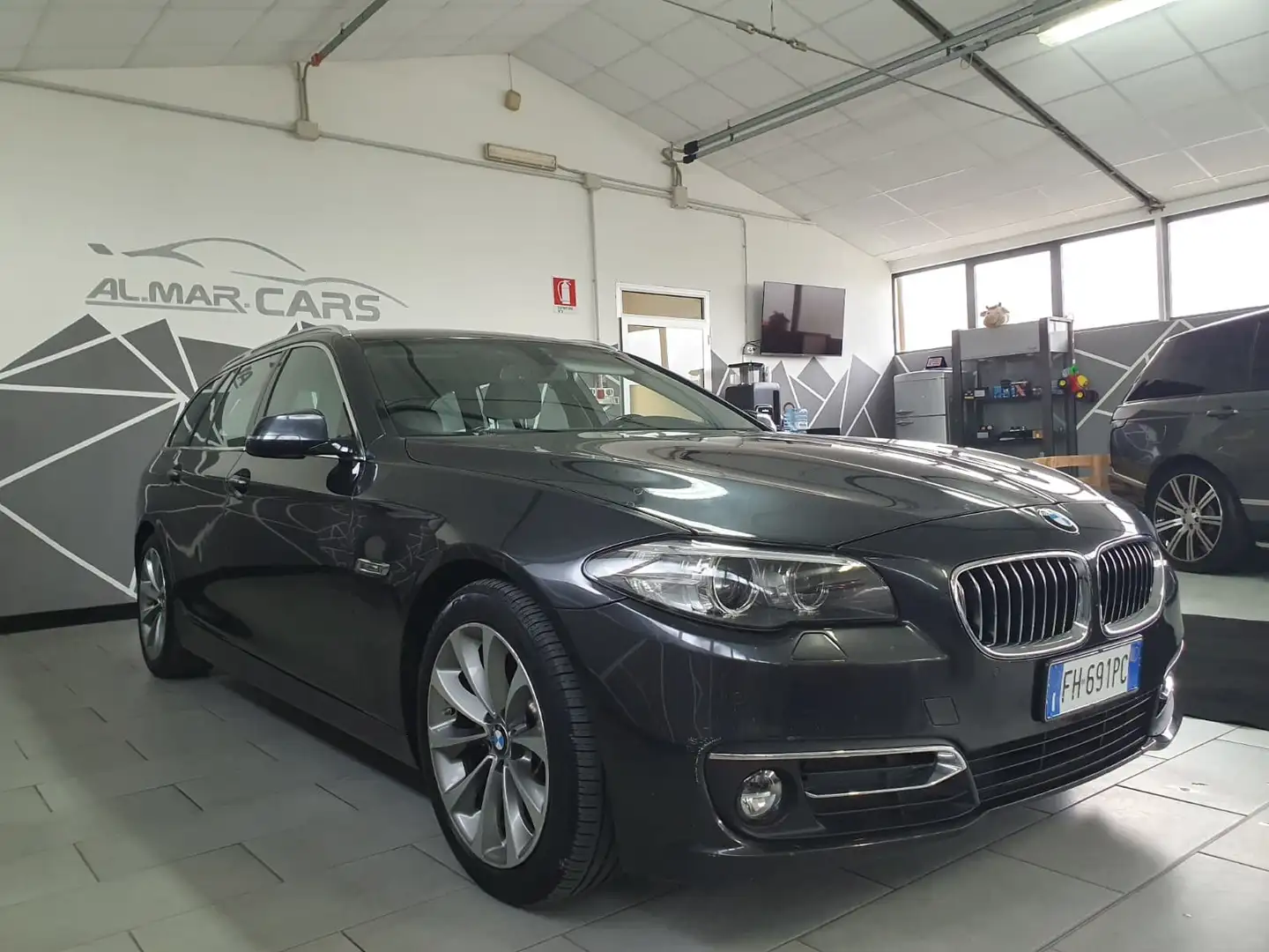 BMW 520 Serie 5 Touring 520d Touring xdrive Luxury auto - 1
