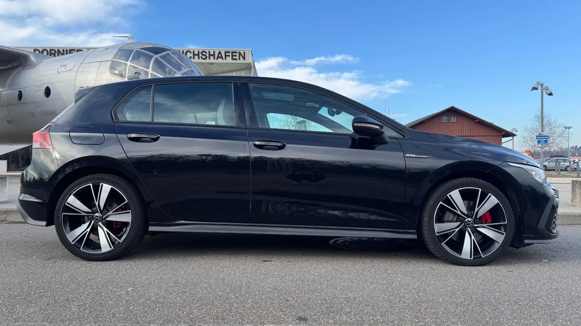 Volkswagen Golf VIII Lim. GTD LED/DSG/BUISSNES/PANO Noir - 2