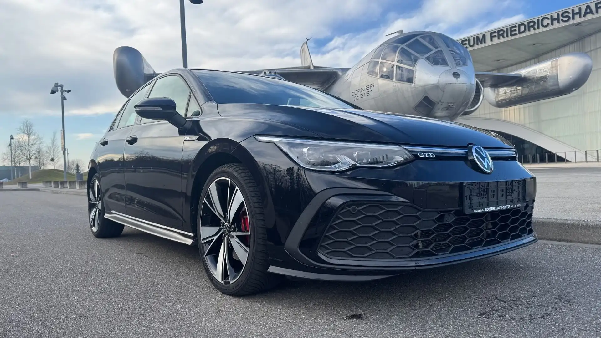 Volkswagen Golf VIII Lim. GTD LED/DSG/BUISSNES/PANO Noir - 1
