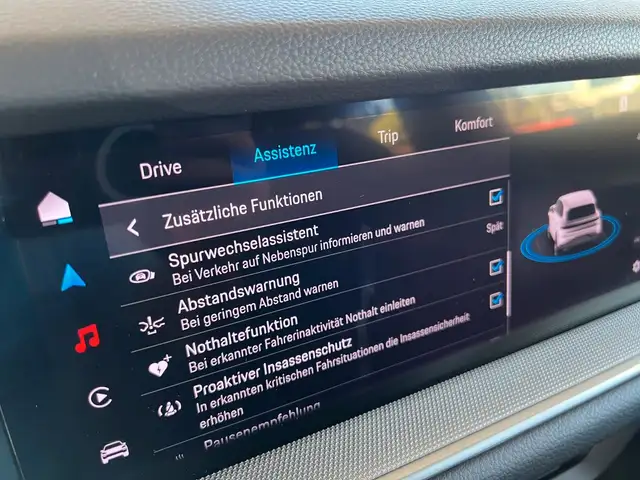 Porsche Cayenne view 14