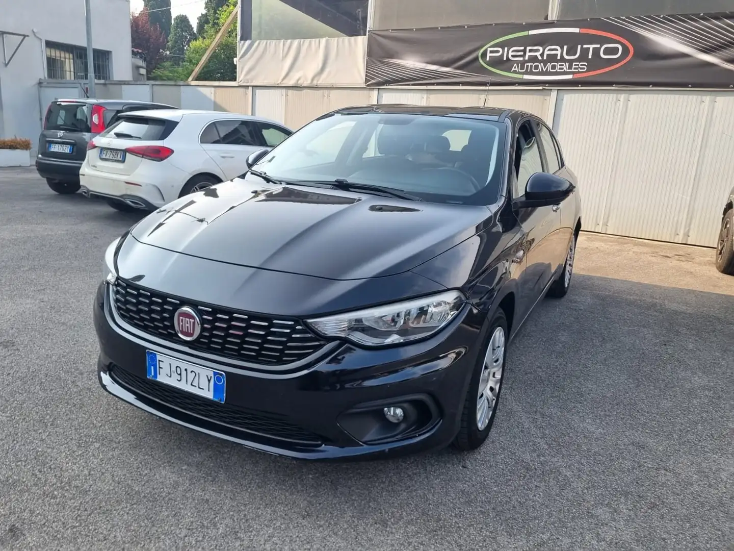 Fiat Tipo Tipo 5p 1.4 tjt Easy Gpl 120cv Zwart - 2