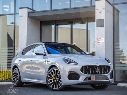 Maserati Grecale 2.0 MHEV GT / Sonus Faber / 360 / Pano / 12-Way