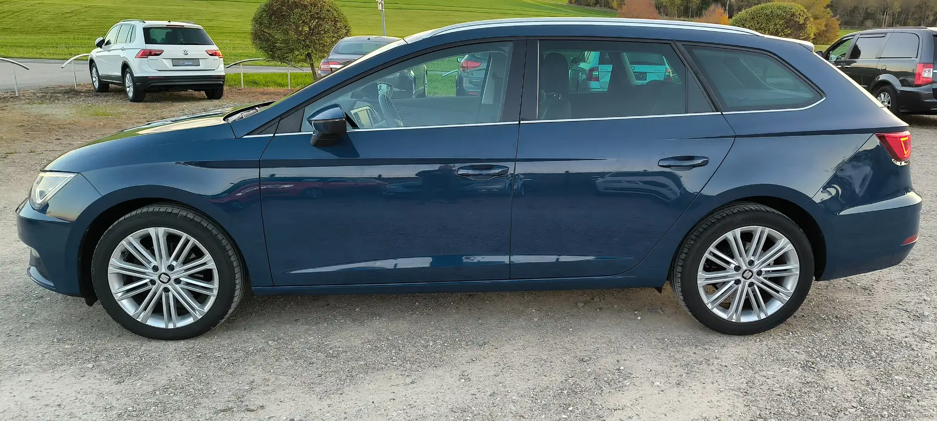SEAT Leon ST Xcellence 1,6 TDI DSG Start-Stopp Bleu - 2