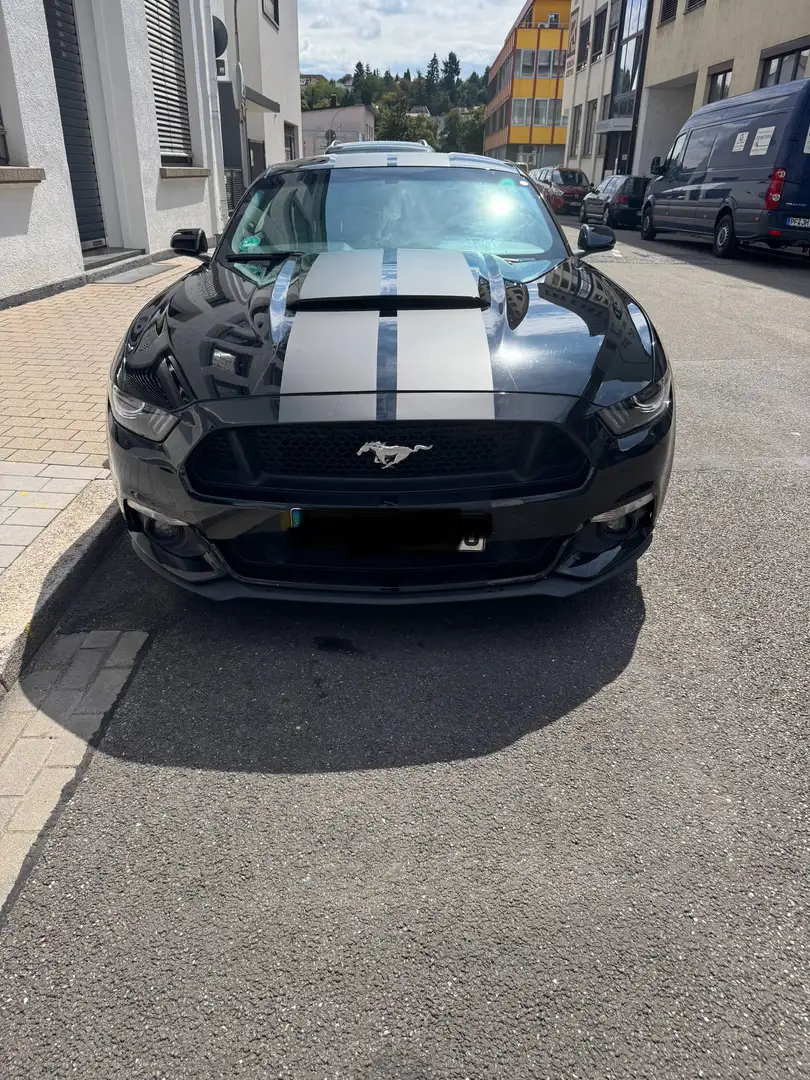 Ford Mustang GT V8 5.0 Schwarz - 1