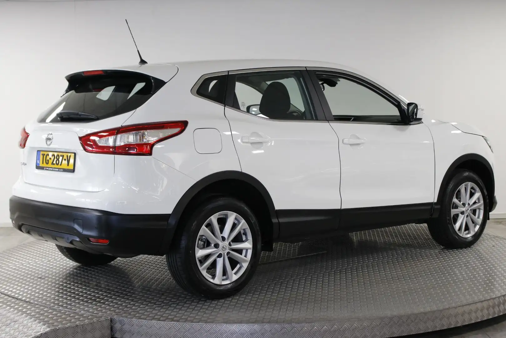 Nissan Qashqai 1.2 Acenta Climate en Cruise Control | Parkeersens Weiß - 2