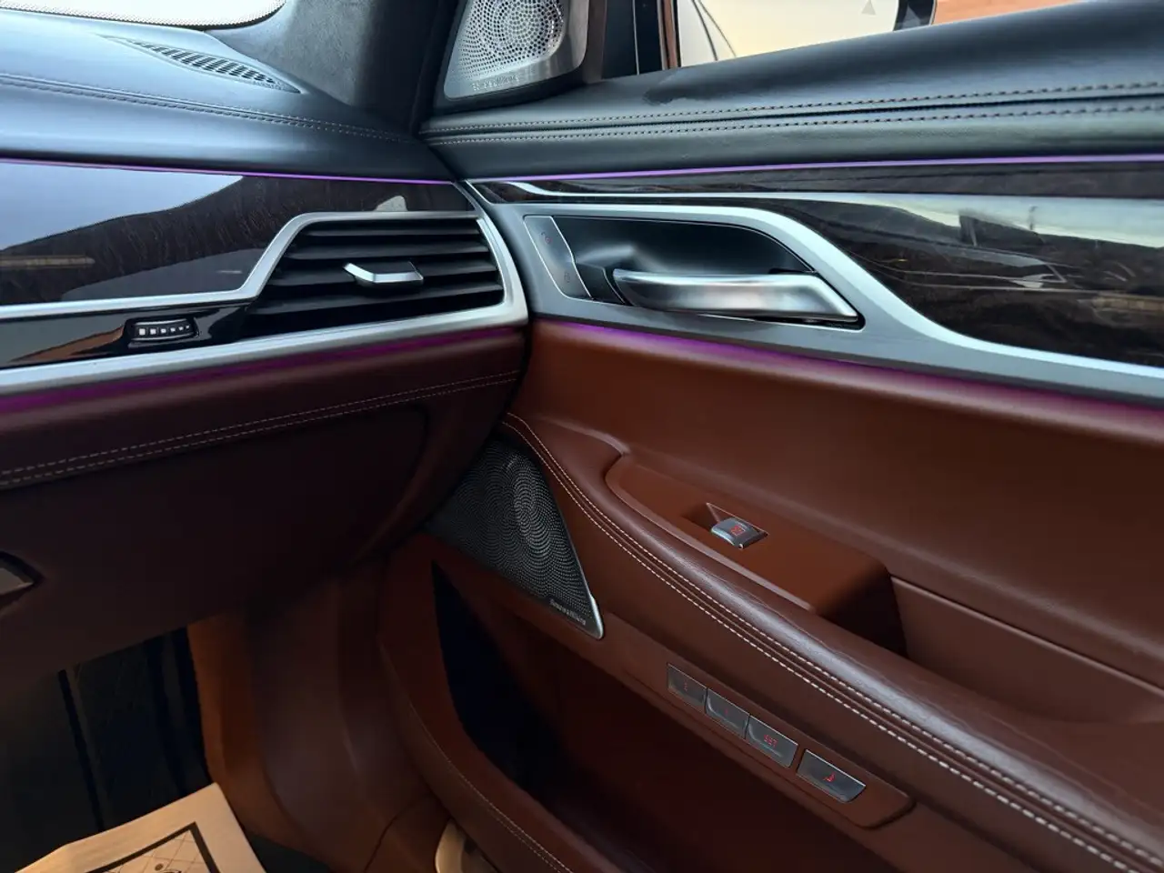 BMW 7 Series снимка BMW 7 Series