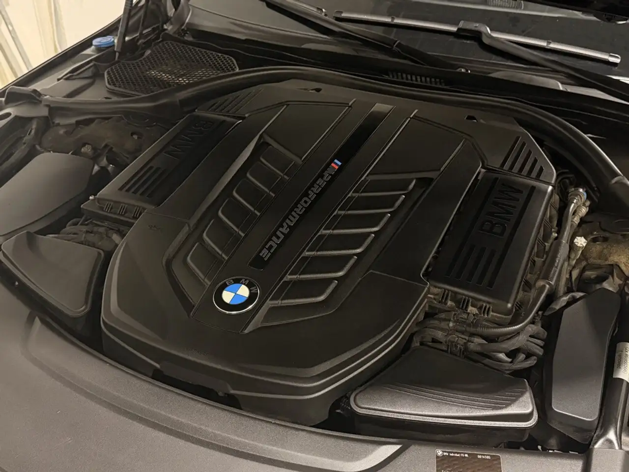 BMW 7 Series снимка BMW 7 Series