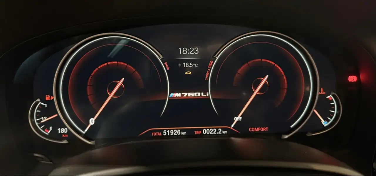 BMW 7 Series снимка BMW 7 Series