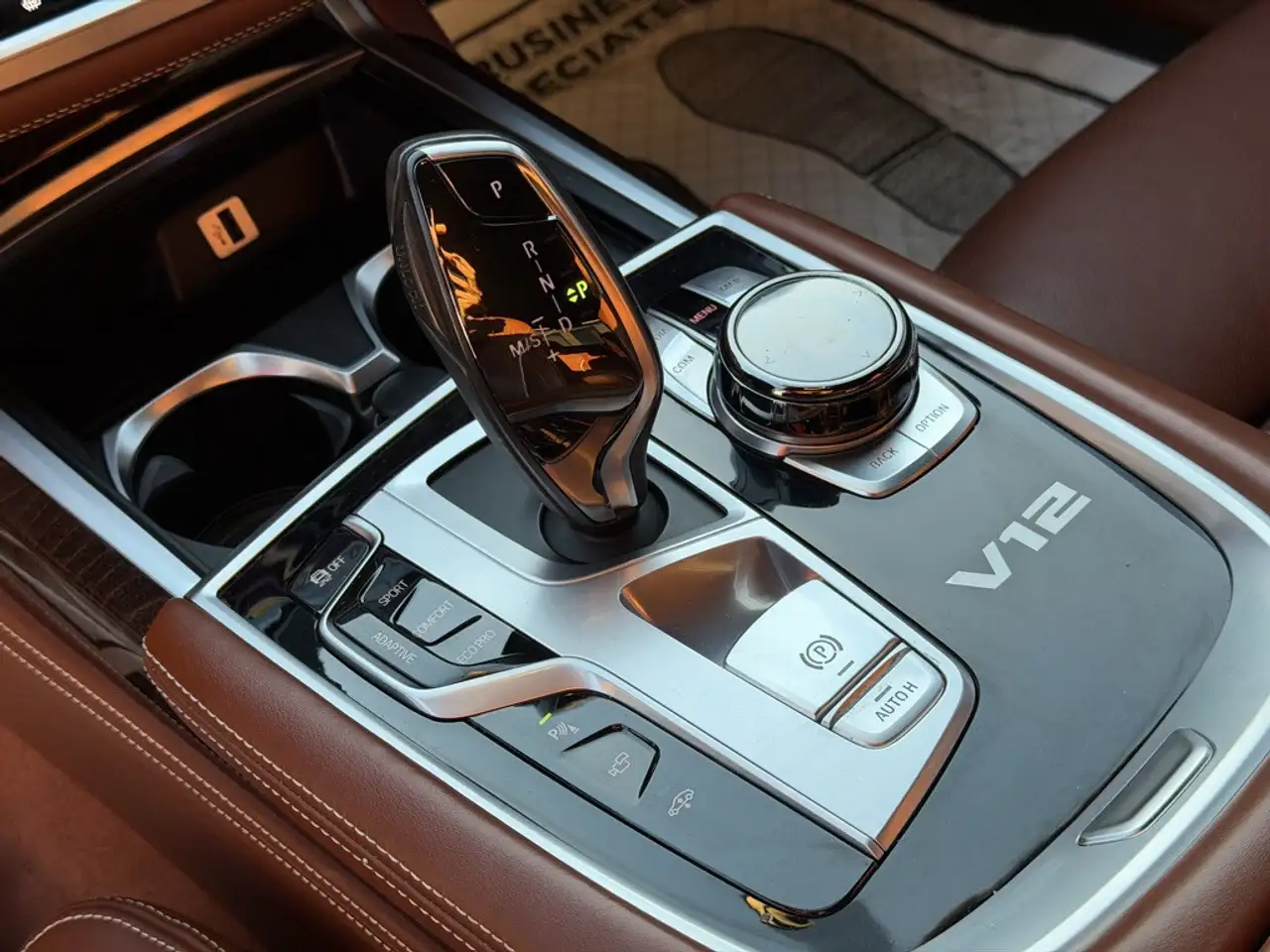 BMW 7 Series снимка BMW 7 Series