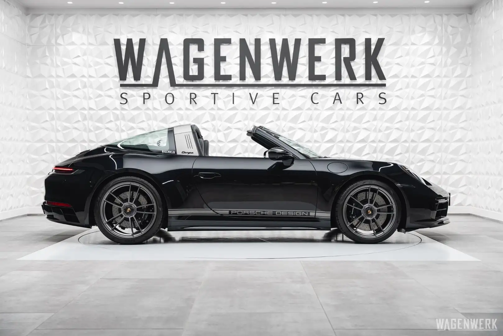 Porsche 992 Targa 4 GTS PDK Edition 50 Years Porsche Design A Schwarz - 2