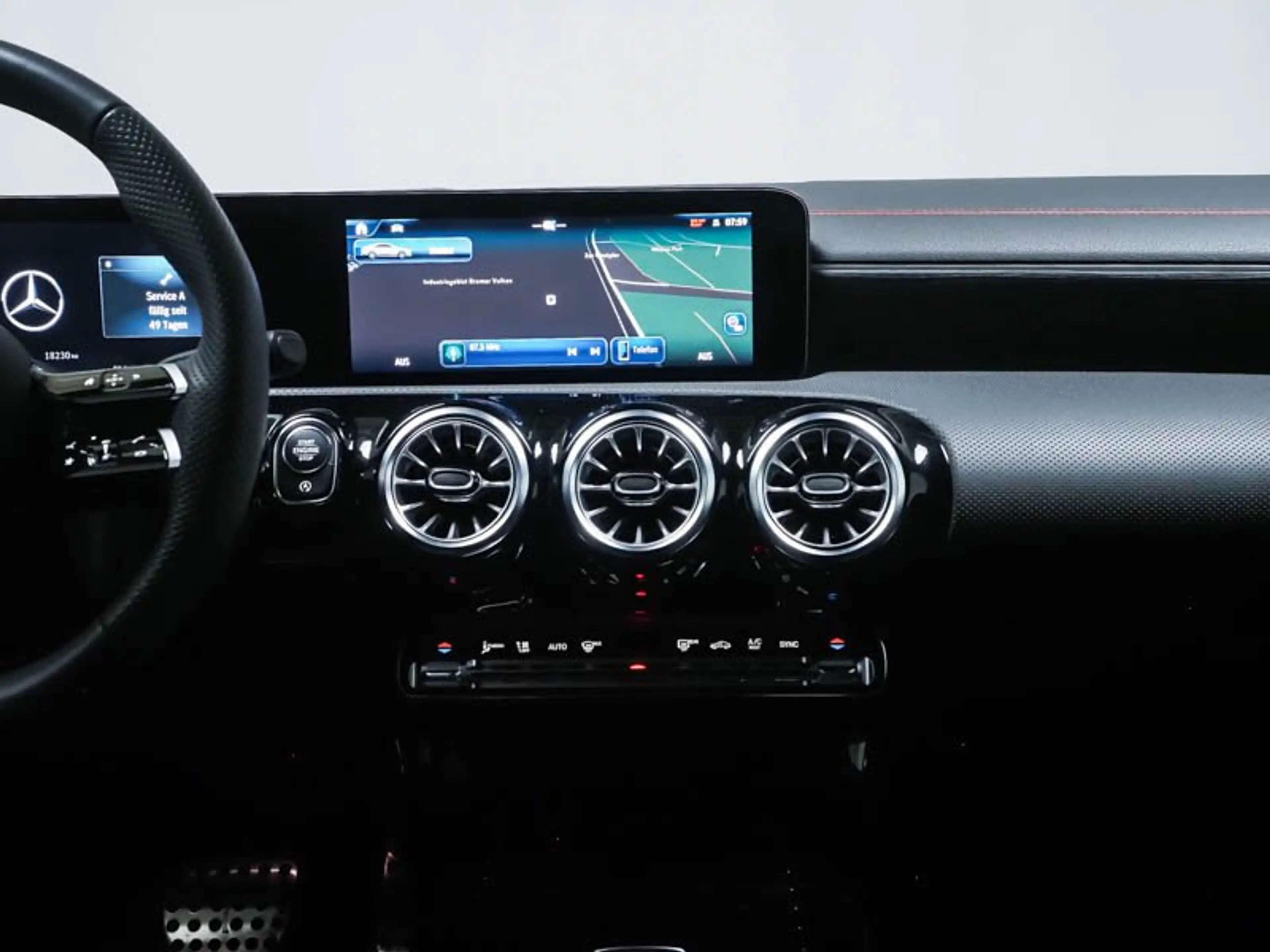 Mercedes-Benz CLA 220 d AMG Night Pano/Sound/MuBeam/Distr./Kam — photo 6