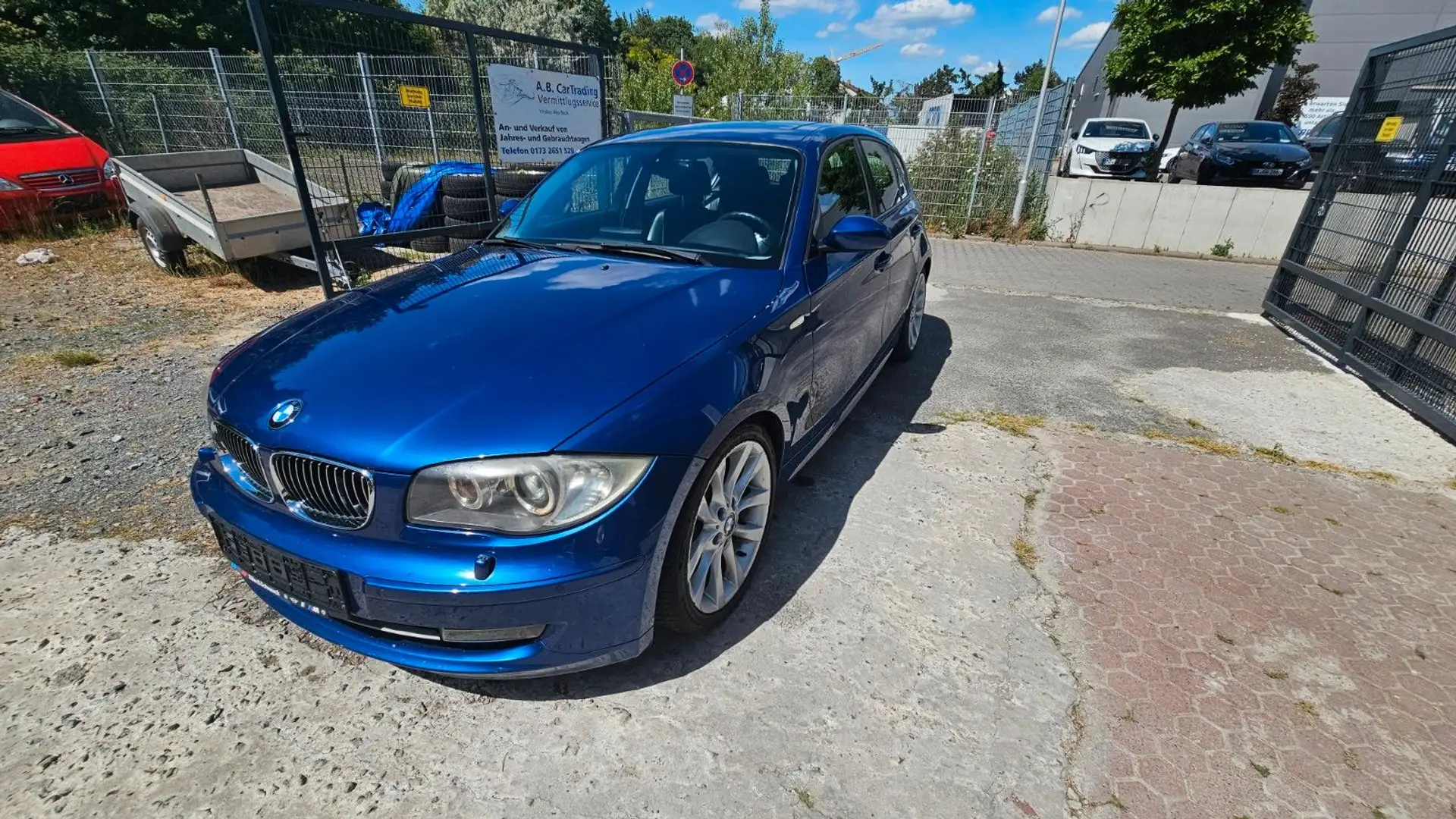 BMW 130 Baureihe 1 Lim. 130i Blau - 2