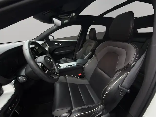 Volvo XC60 view 9