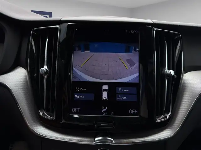Volvo XC60 view 12