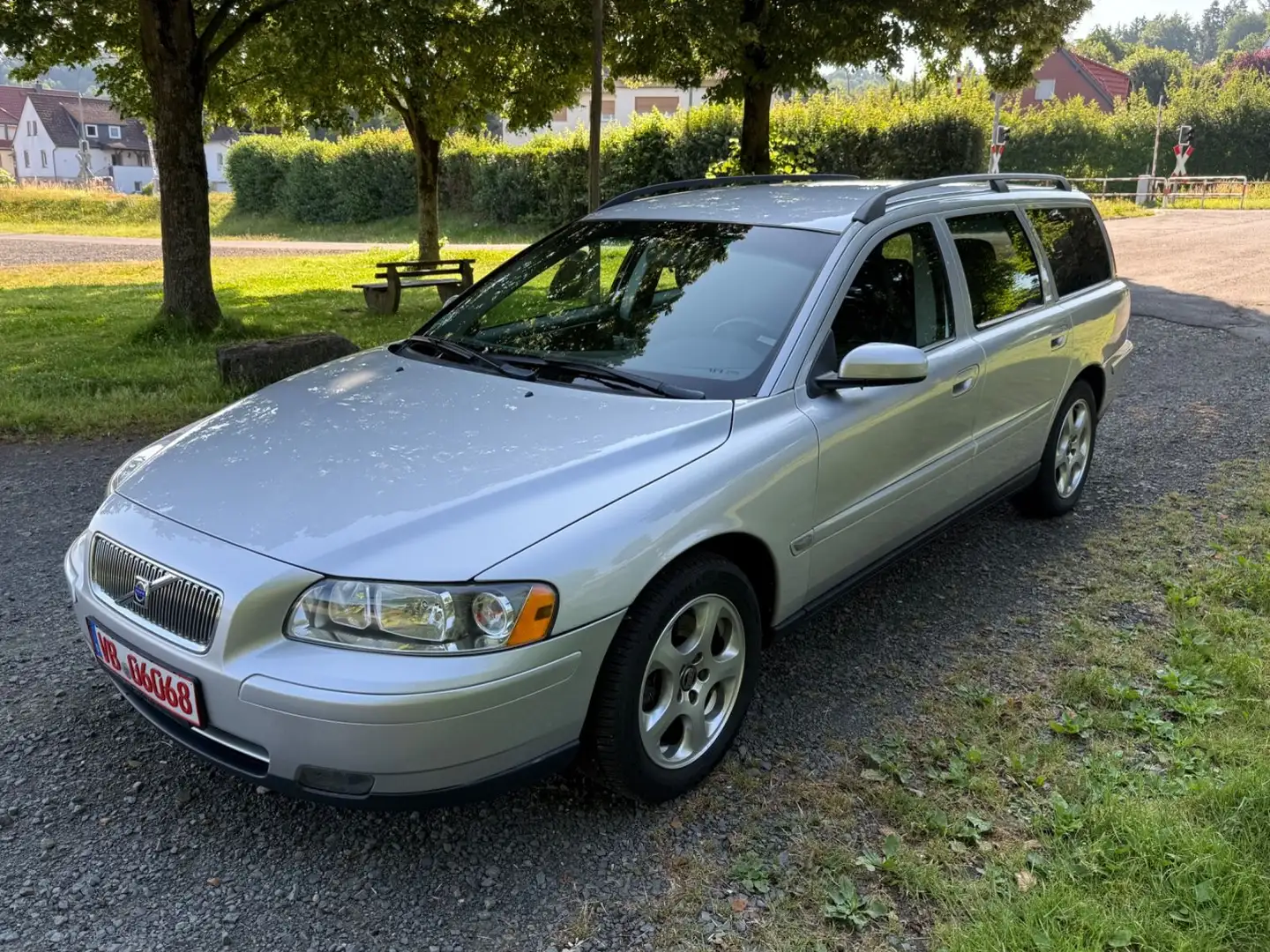 Volvo V70 Kombi 2.4 Kinetic 1 Hand Org 120Tkm ZahnNEU Argintiu - 1