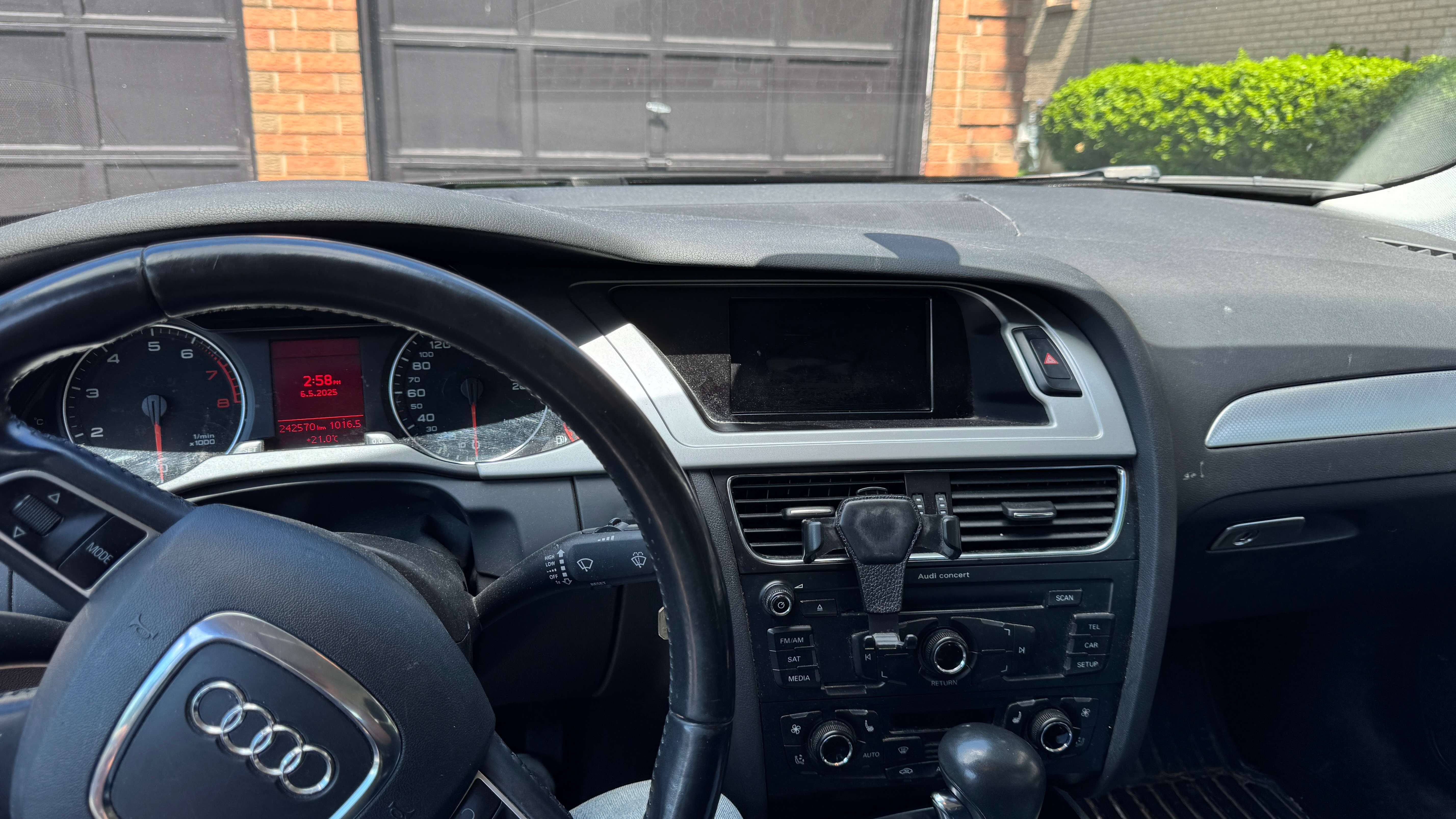 2010 Audi A4 Premium alt 3