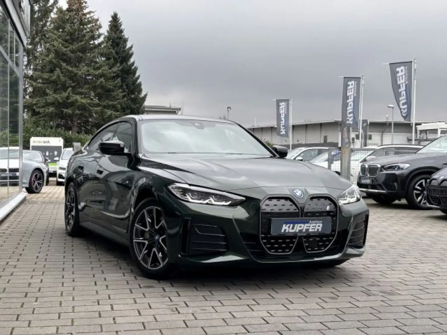 BMW i4 eDrive 40 Sportpaket elSitz+Mem°HUP+HIFI°360° Zöld - 2