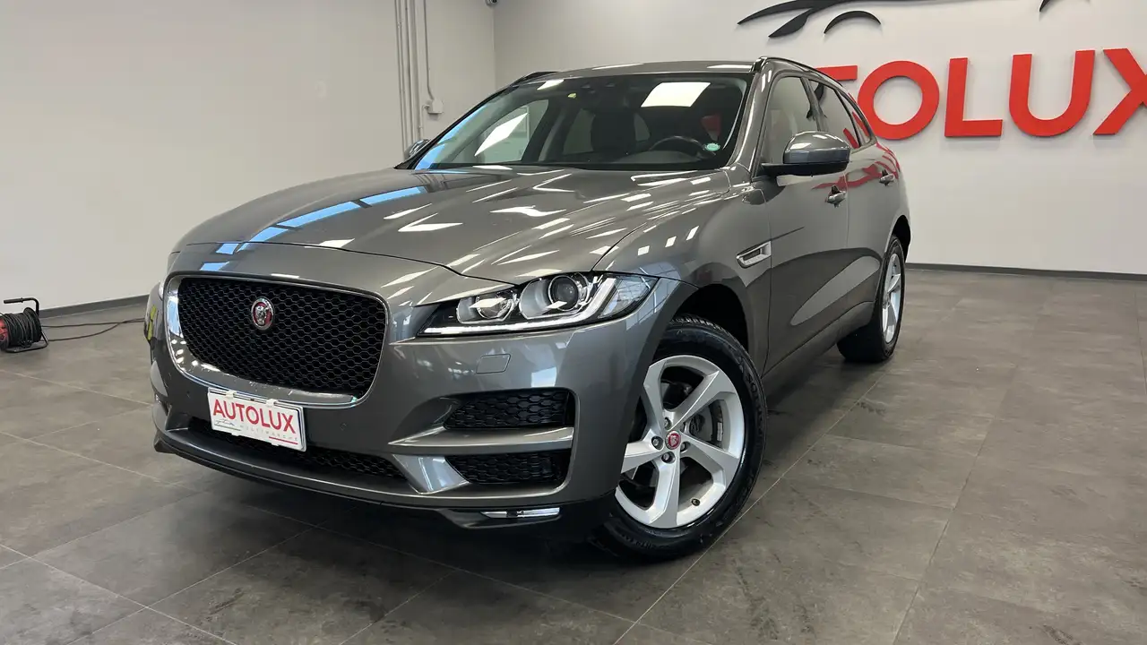 Jaguar F-Pace