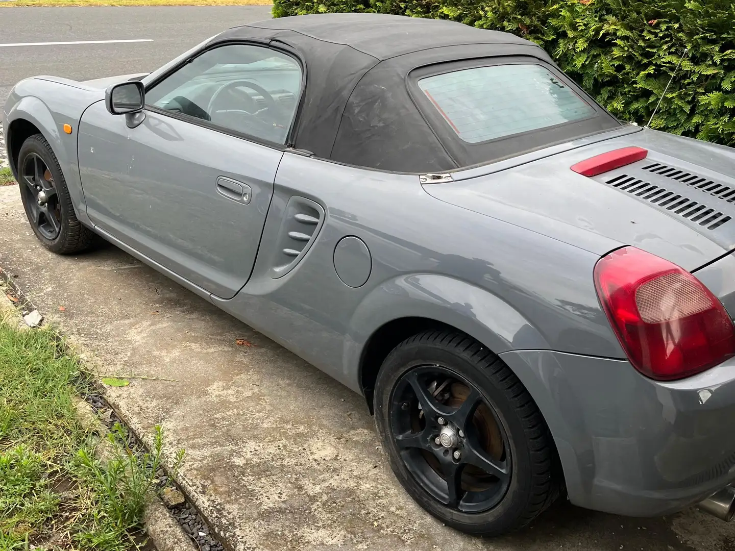 Toyota MR 2 MR2 Roadster 1,8 VVT-i Grau - 1
