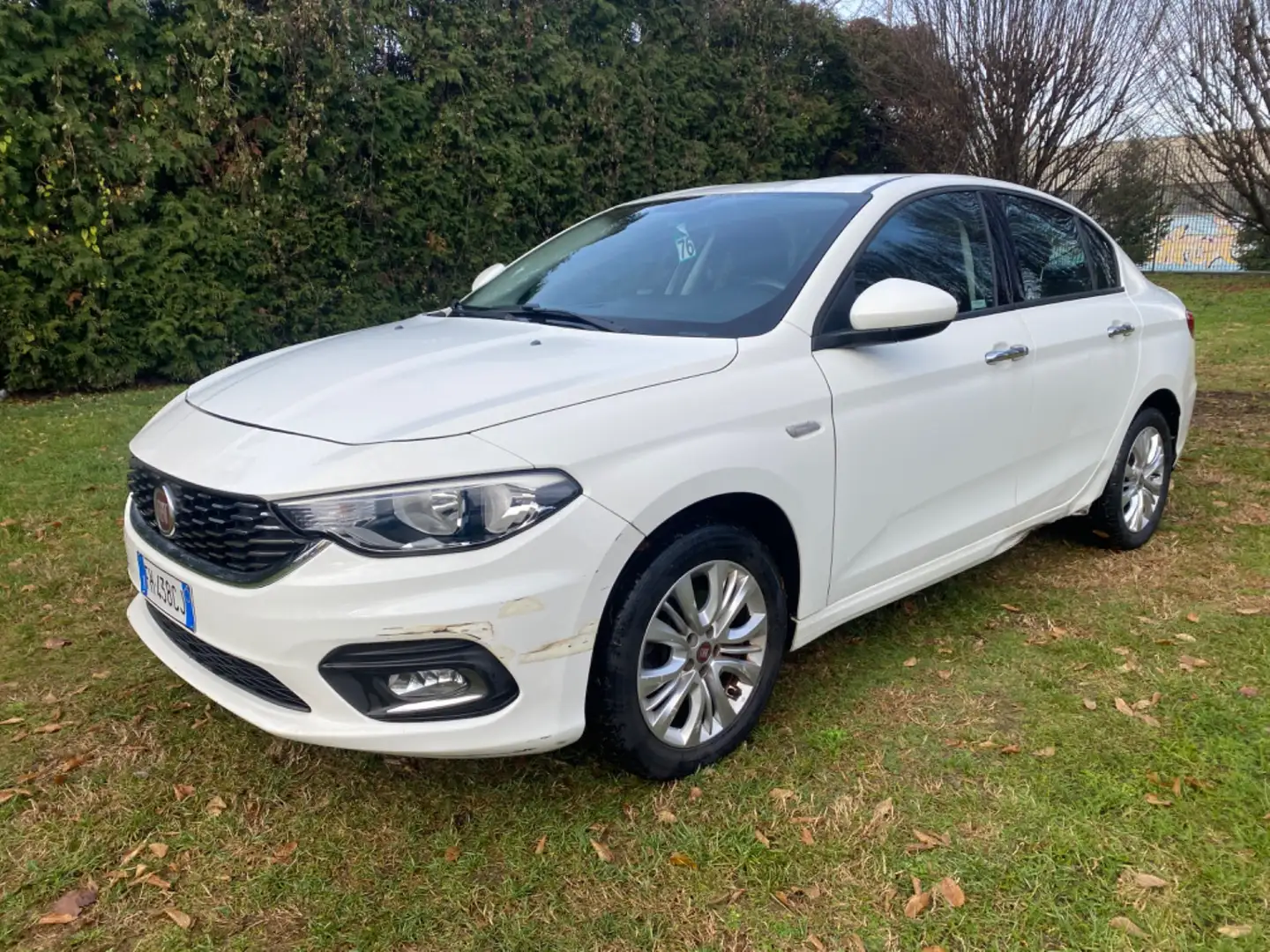 Fiat Tipo 4p 1.4 Lounge VETTURA CON DANNI DI CARROZZERIA Bianco - 2