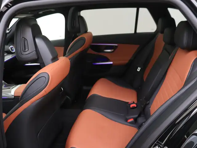 Mercedes-Benz C-Class view 6