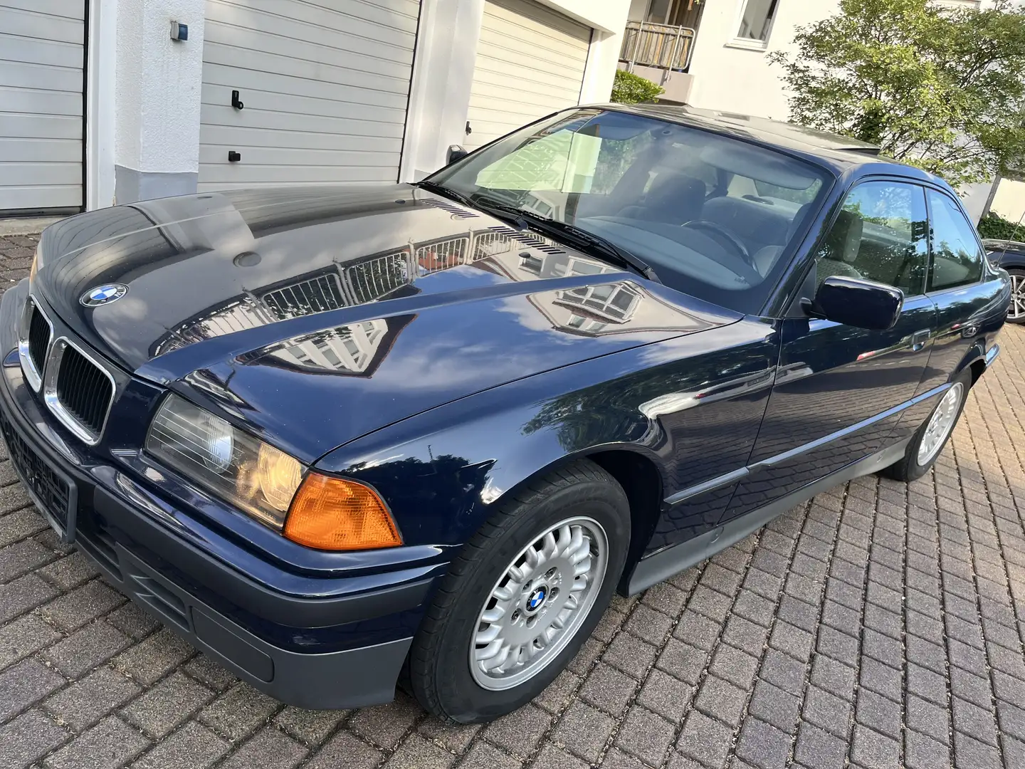 BMW 318 318is - 2