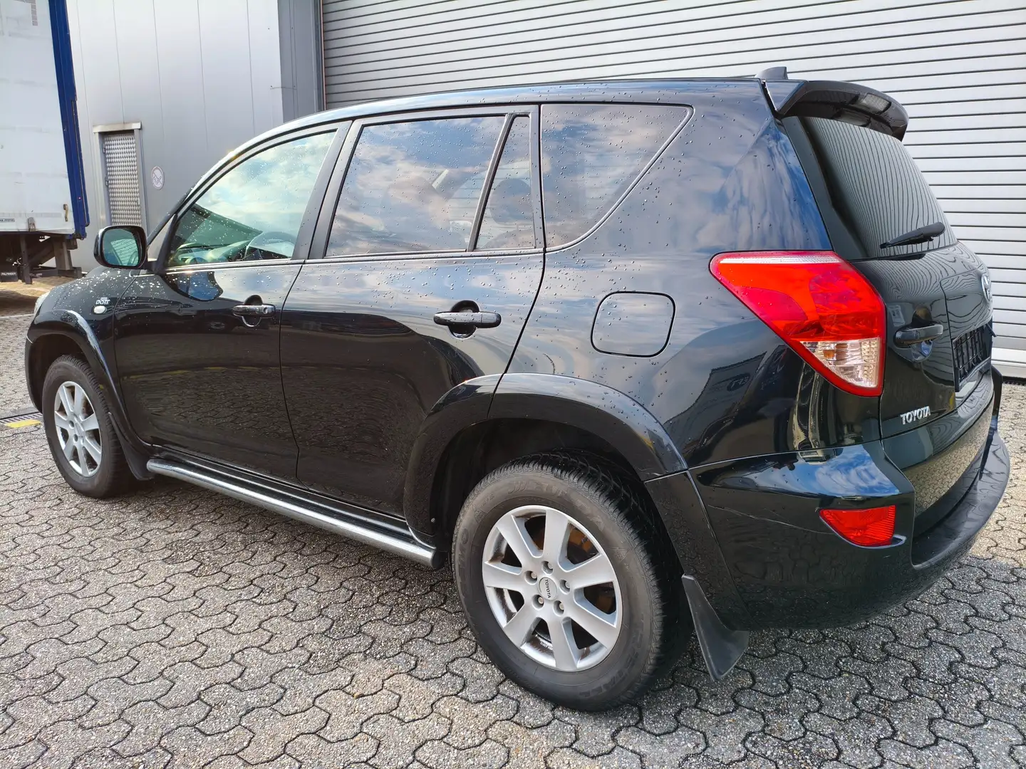 Toyota RAV 4 2.2 D-CAT 4x4 Czarny - 2