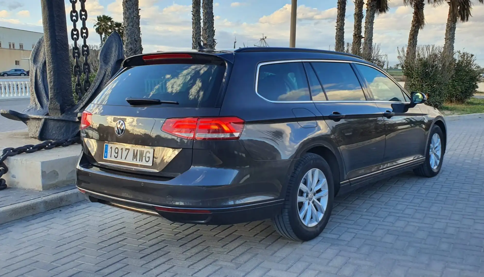 Volkswagen Passat 2.0 TDI SCR DSG Highline - 2