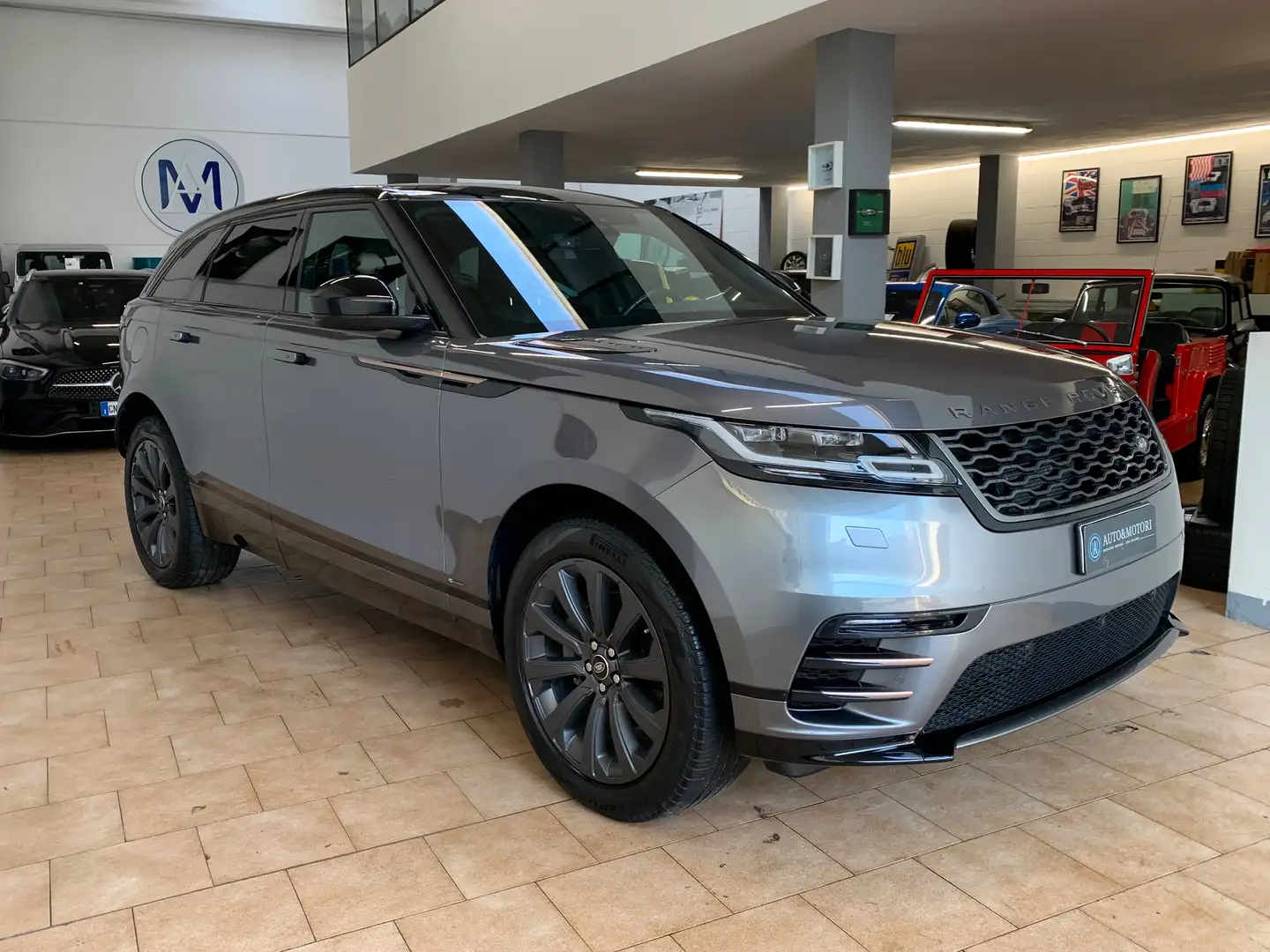 Land Rover Range Rover Velar Range Rover Velar 2.0d i4 R-Dynamic SE 240cv auto Grijs - 2