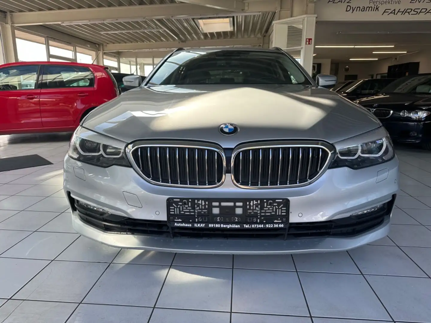 BMW 520 Touring 520 d,Automatik,Leder,Navi,El.Sitze Srebrny - 2