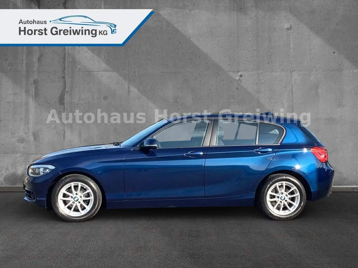 BMW 118 i Sport Line 5-trg. Glasdach Navi PDC  LED Blau - 2