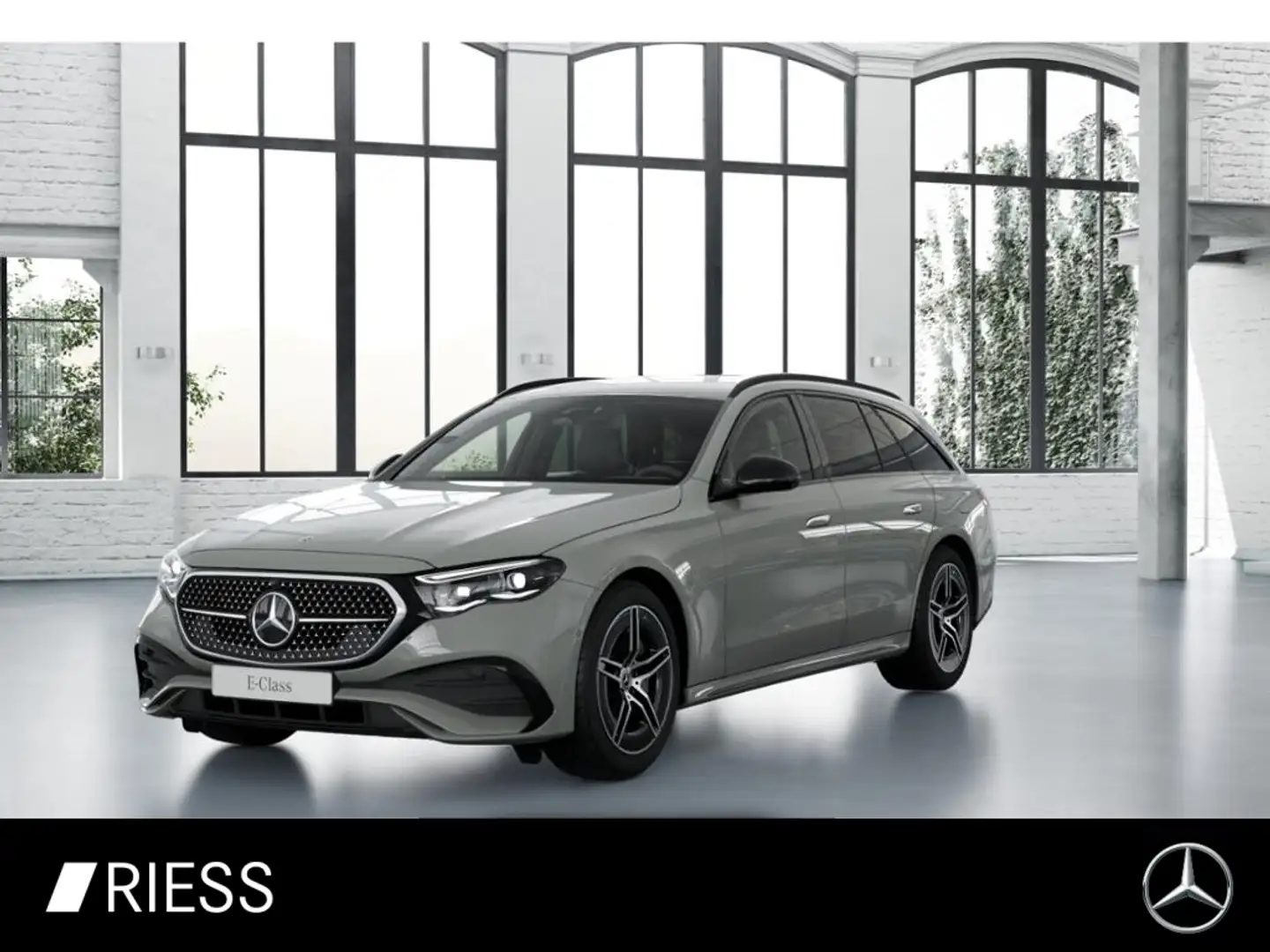 Mercedes-Benz E 300 e T AMG Sport Night Distr AHK Superscreen Grau - 1