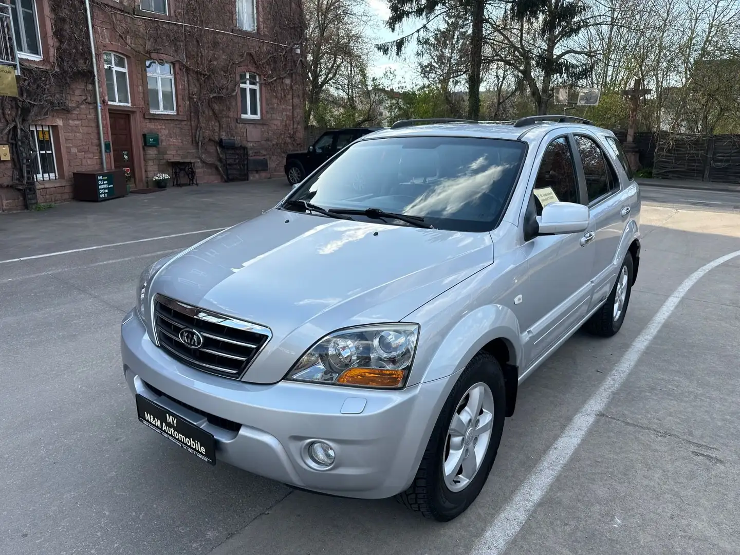 Kia Sorento 2.5 CRDi EX mit nur 98 tkm/Leder/Tüv neu Silber - 1